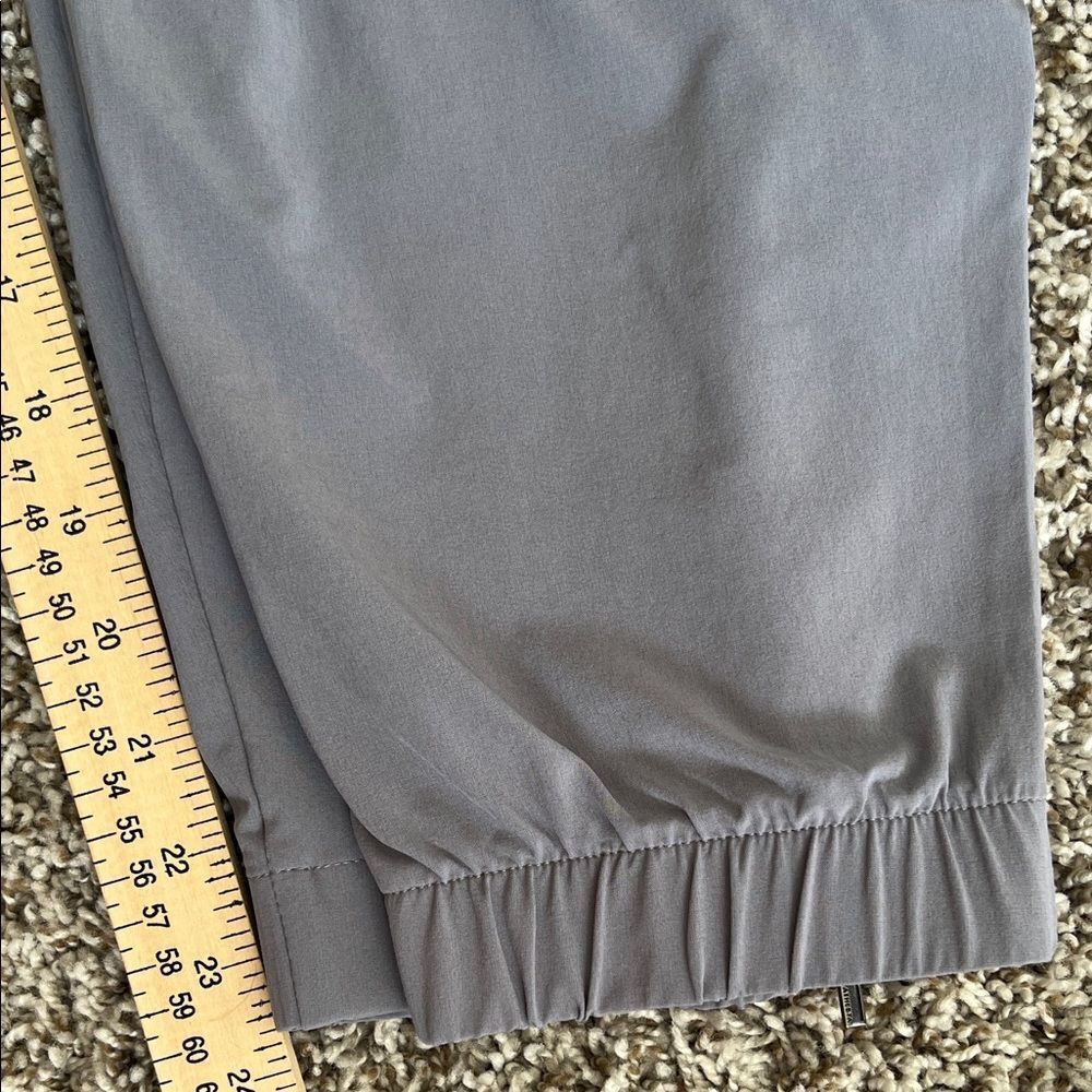 Like New! ATHLETA Brooklyn Mid-rise Jogger Zip Ankle in 6 - Picture 10 of 15
